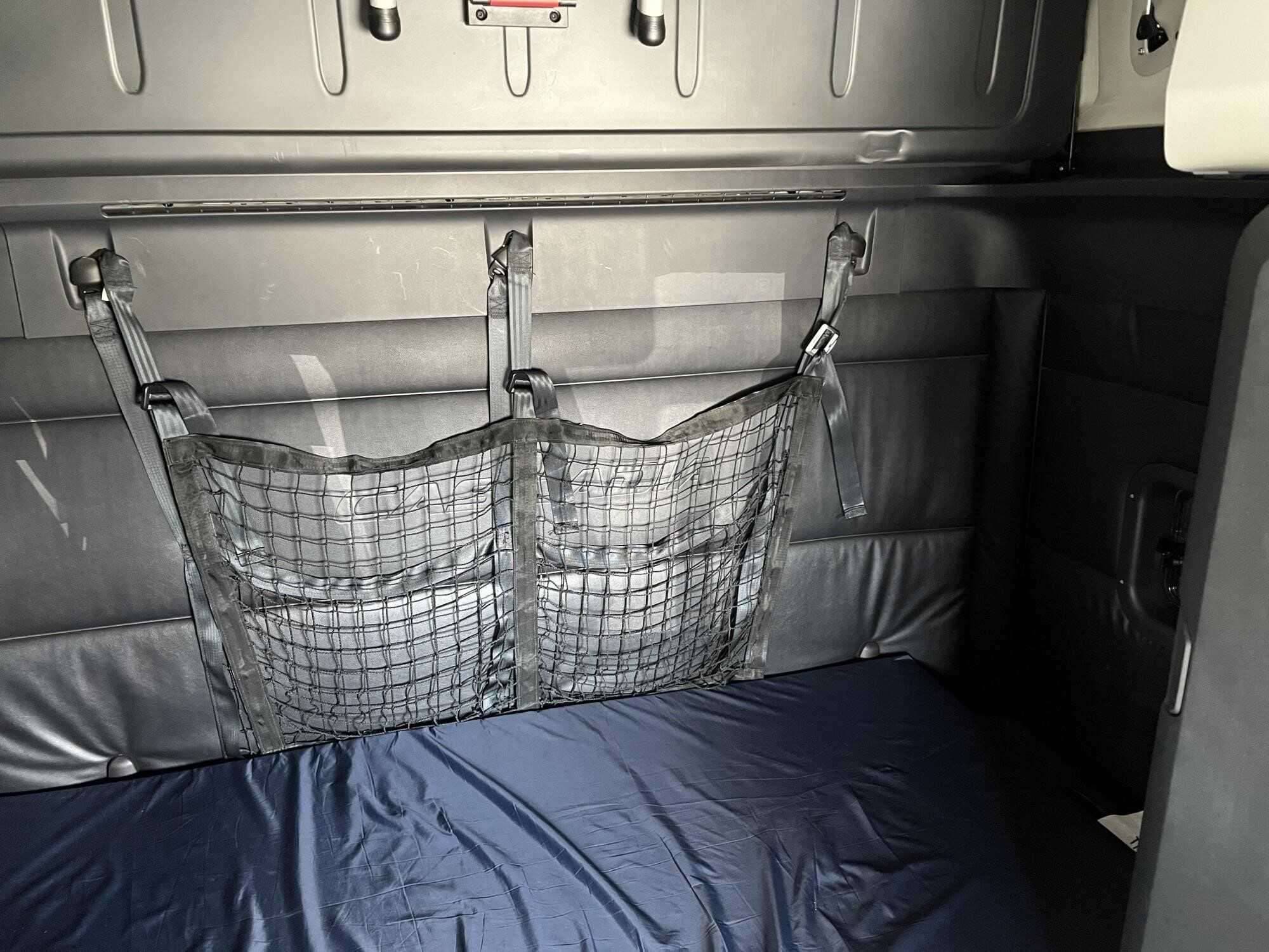 Used 2023 FREIGHTLINER CASCADIA 126 Conventional - Sleeper Truck in Indianapolis, IN image 5