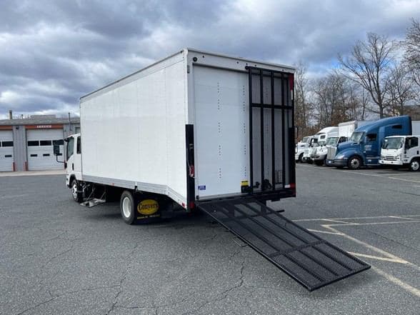 2024 Isuzu NPR HD image 10