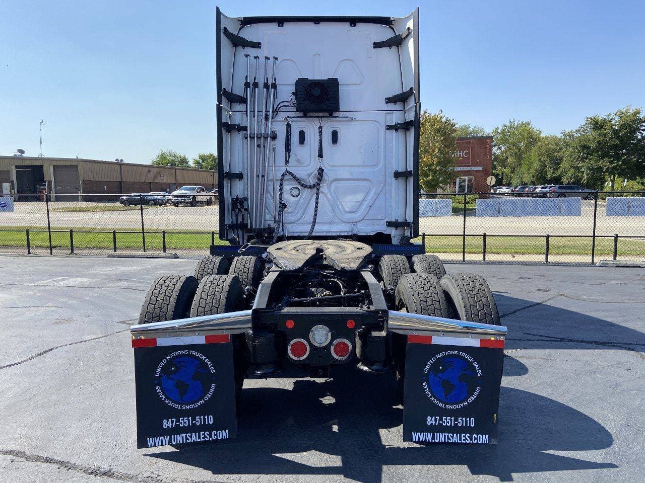 2021 FREIGHTLINER Cascadia CA126 Tandem Axle Sleeper image 5