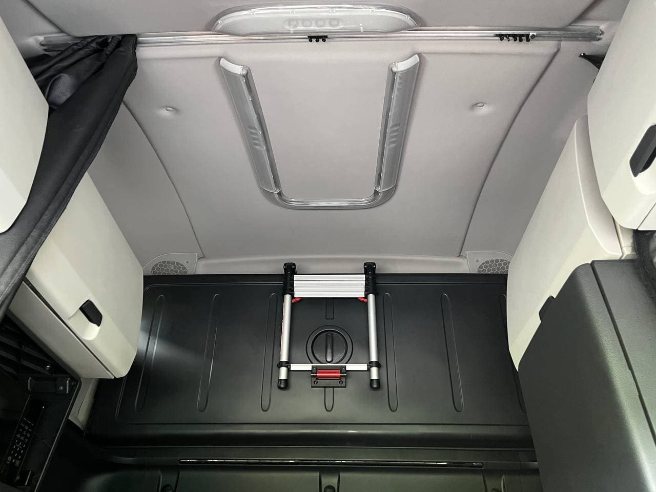 2023 Freightliner Cascadia 126 #1175 image 17