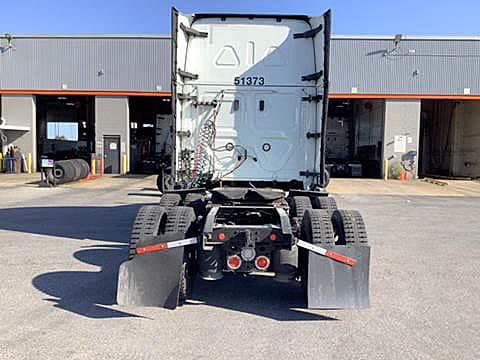 2021 Freightliner Cascadia 126 image 8