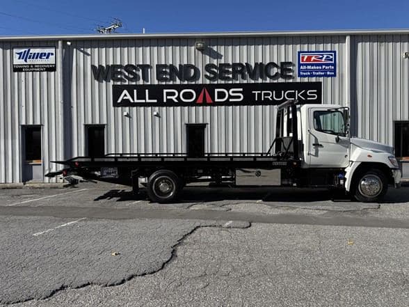 2025 Hino L6 image 2