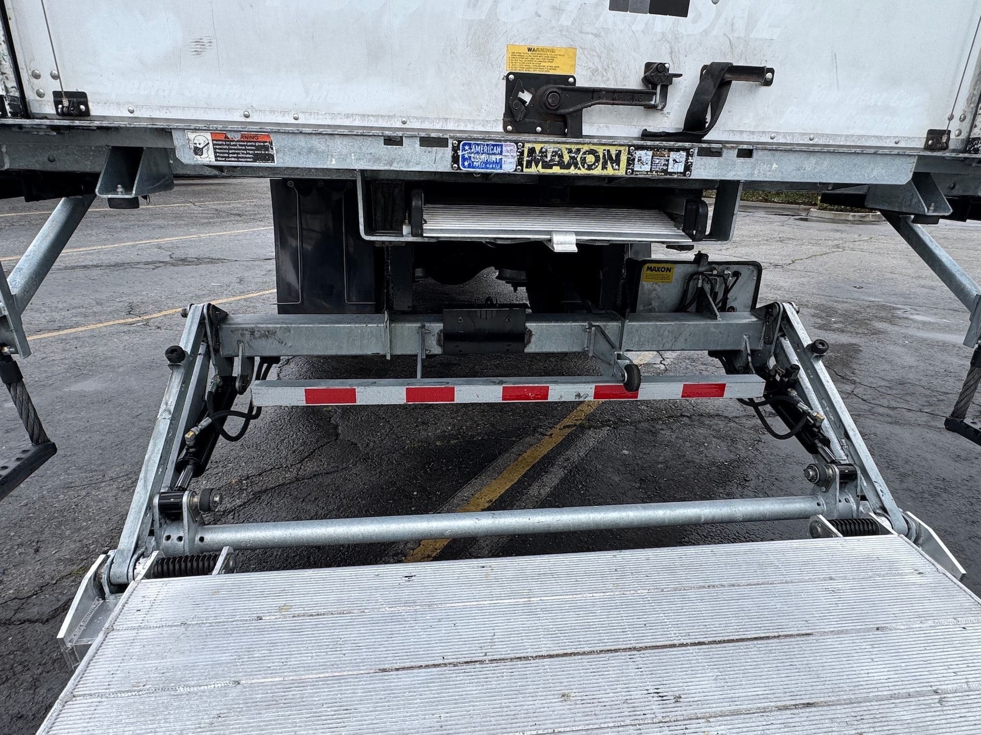 2018 Freightliner BUSINESS CLASS M2 106 image 16