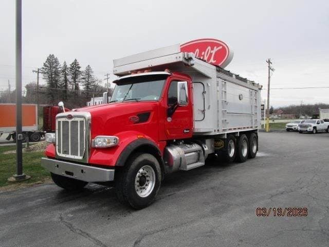 2018 Peterbilt 567 image 1