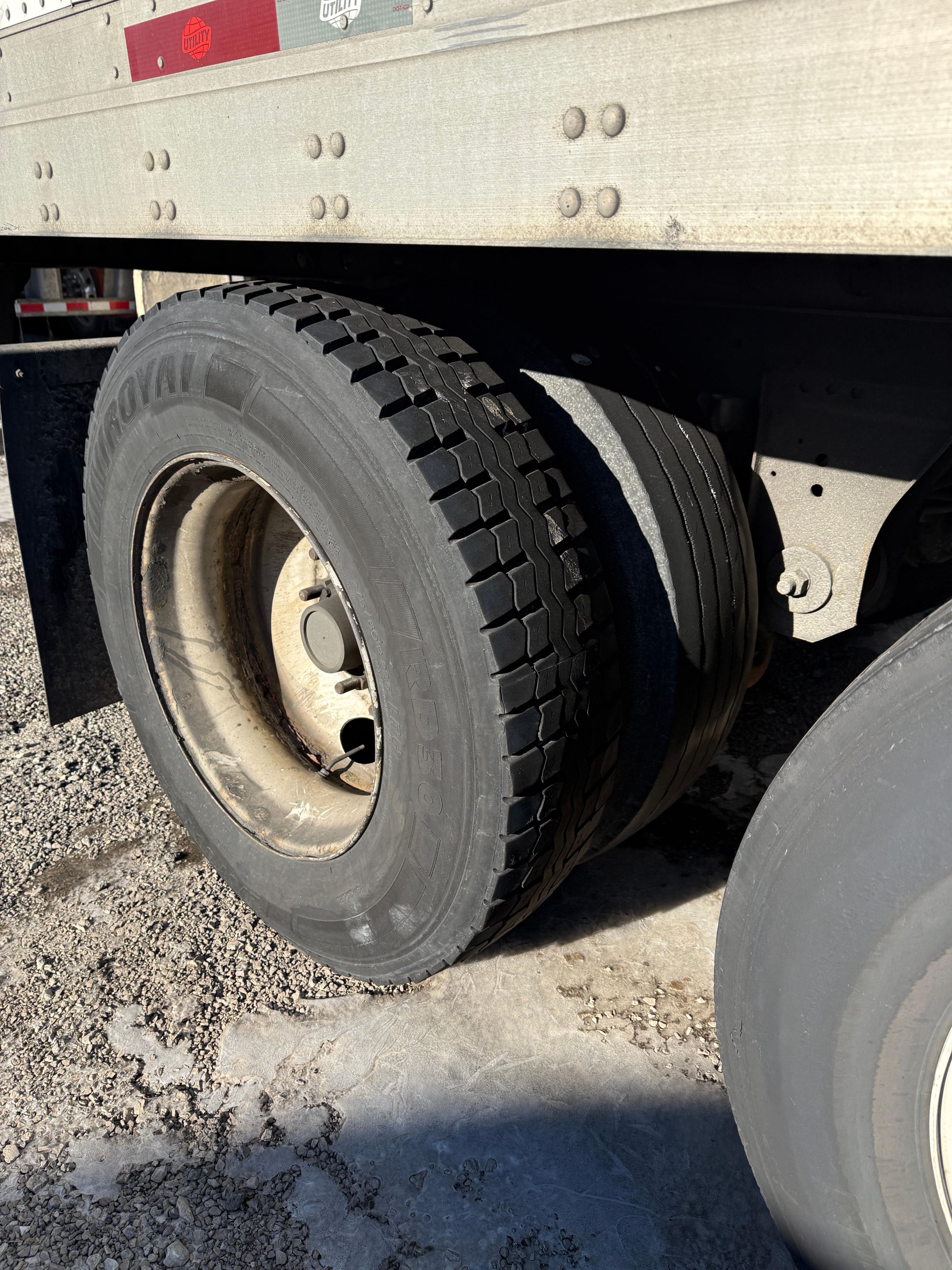 2016 Utility 53` Dry Van image 6