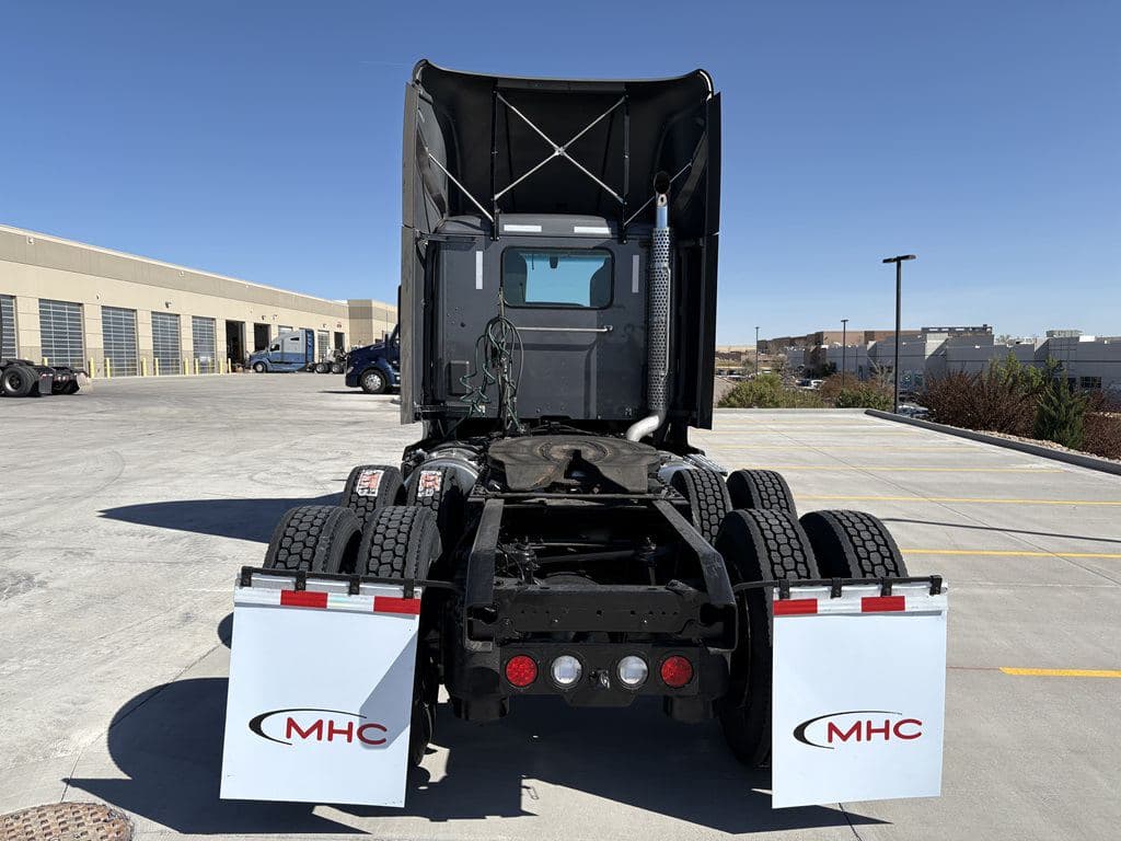 Used 2024 KENWORTH T680 image 6