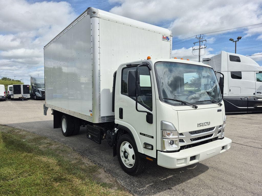 2024 Isuzu NRR image 7