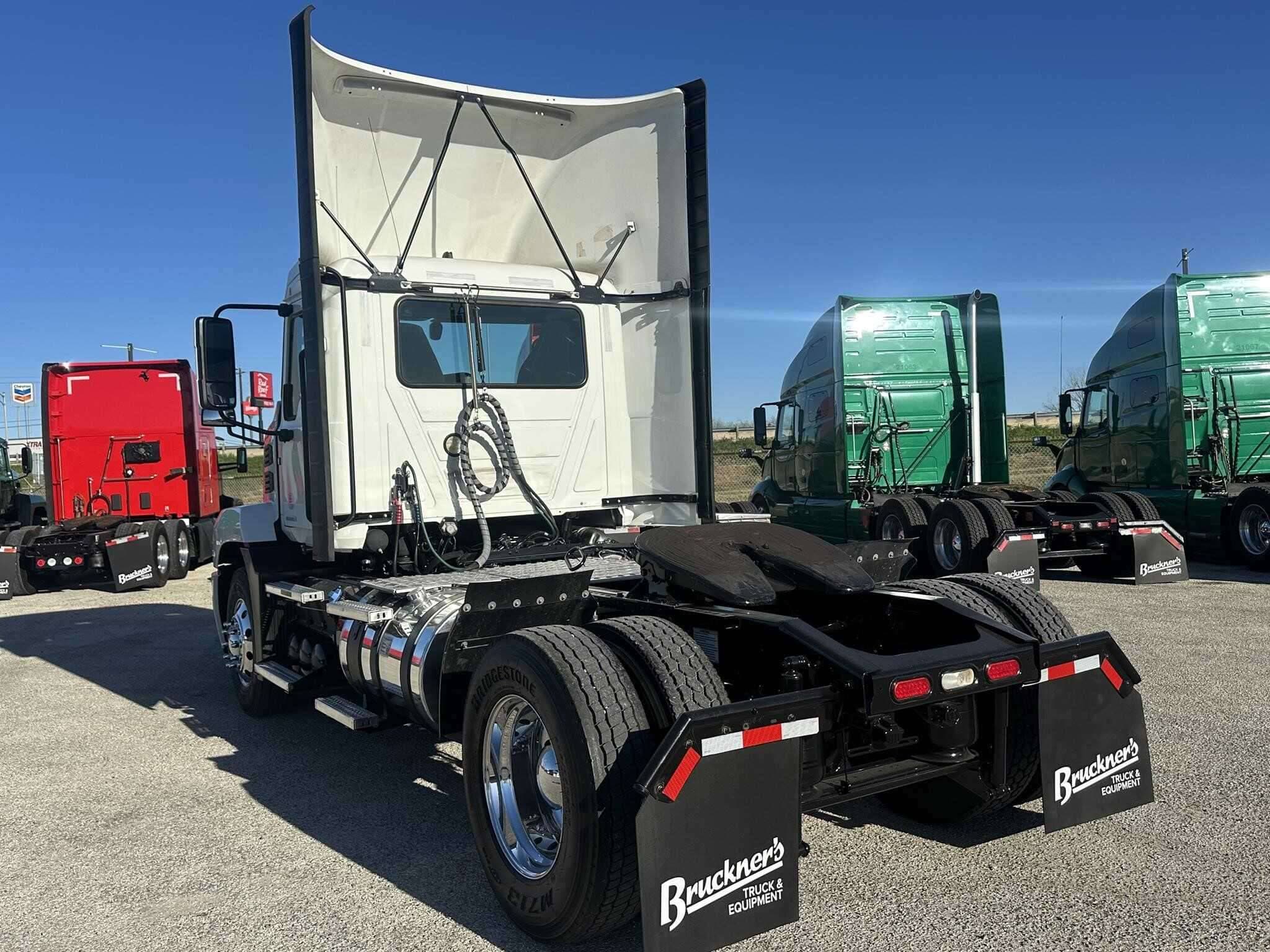 Used 2022 MACK ANTHEM Conventional - Day Cab in San Antonio, TX image 8