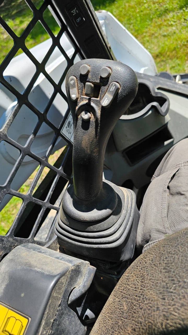 2021 Bobcat T595 image 9