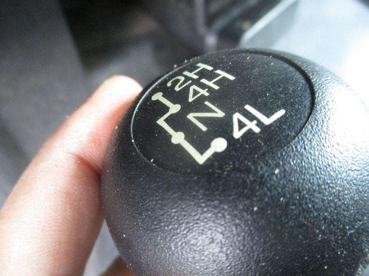 2016 Ford F-550 BUCKET TRUCK 4X4 image 14