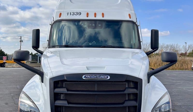 2021 Freightliner Cascadia 126 image 2