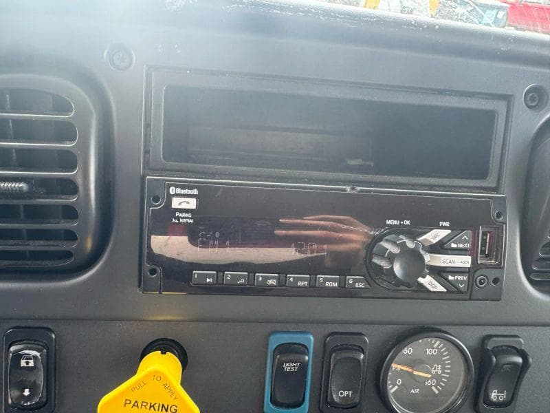 2018 Freightliner Cascadia 125 image 37