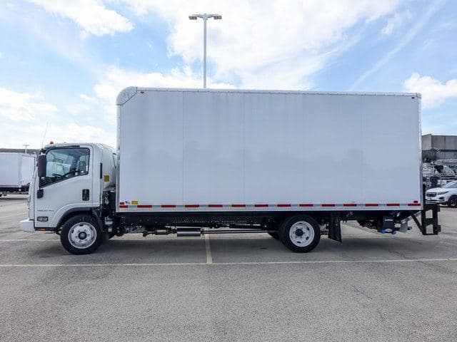 2025 Chevrolet 4500 HG LCF Gas Work Truck 176" Wheelbase Cab Chassis image 6