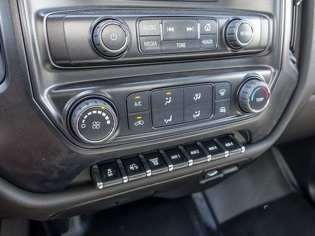 2024 Chevrolet Silverado 5500HD Work Truck 20'x96"x91" Box Truck image 15