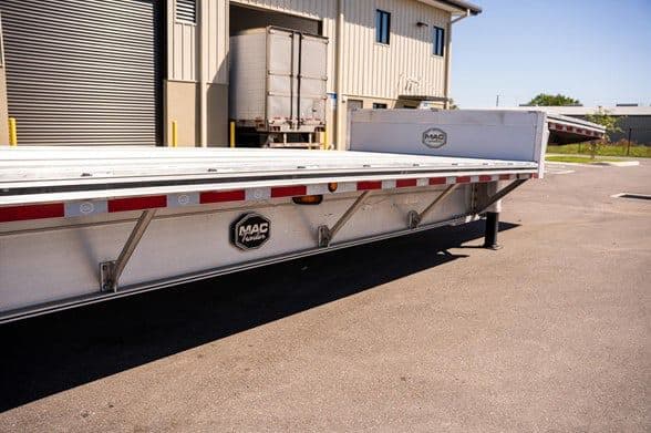 2026 Mac Trailer Mfg 1650 Cft image 2