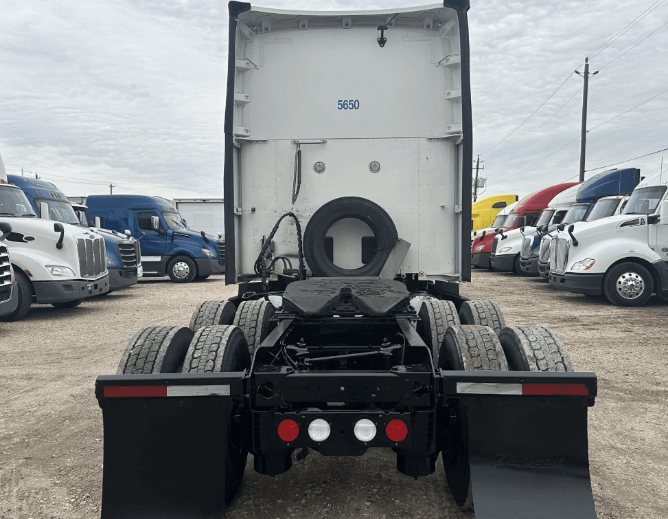 2020 Kenworth T680 image 6