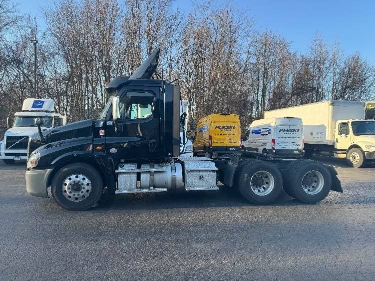 2018 Freightliner Cascadia image 7