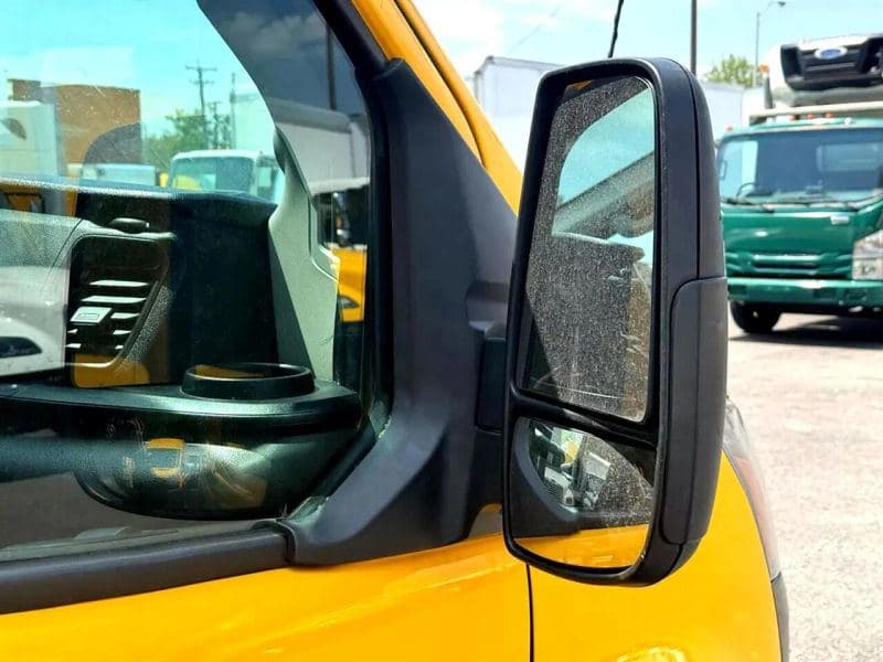 2020 Ford CF8000 image 9