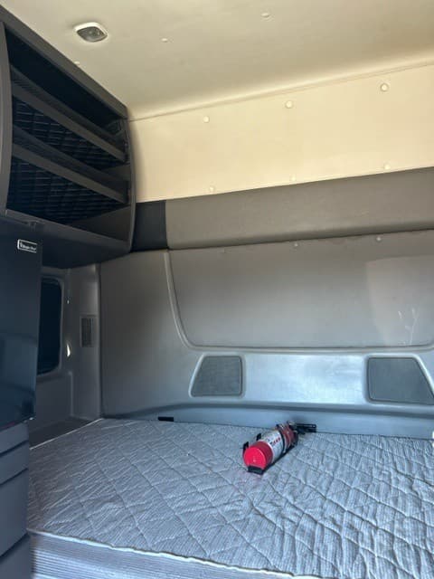 2015 International LF687 image 14