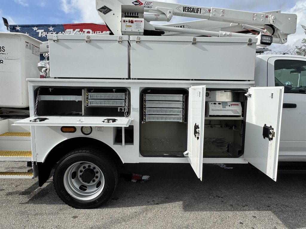 2017 RAM 5500 image 24
