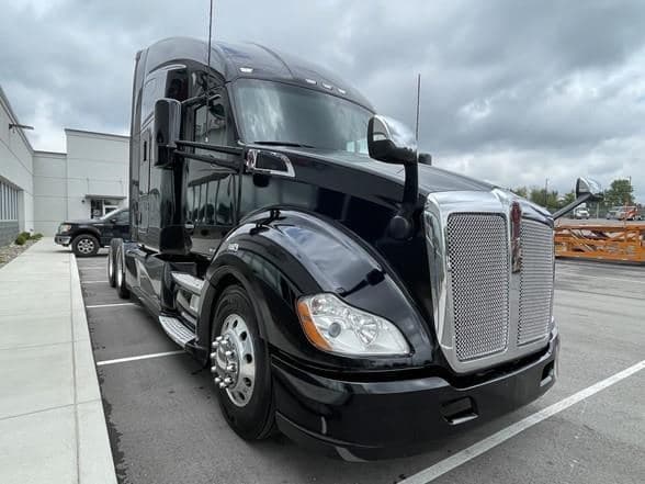2020 Kenworth T680 image 6