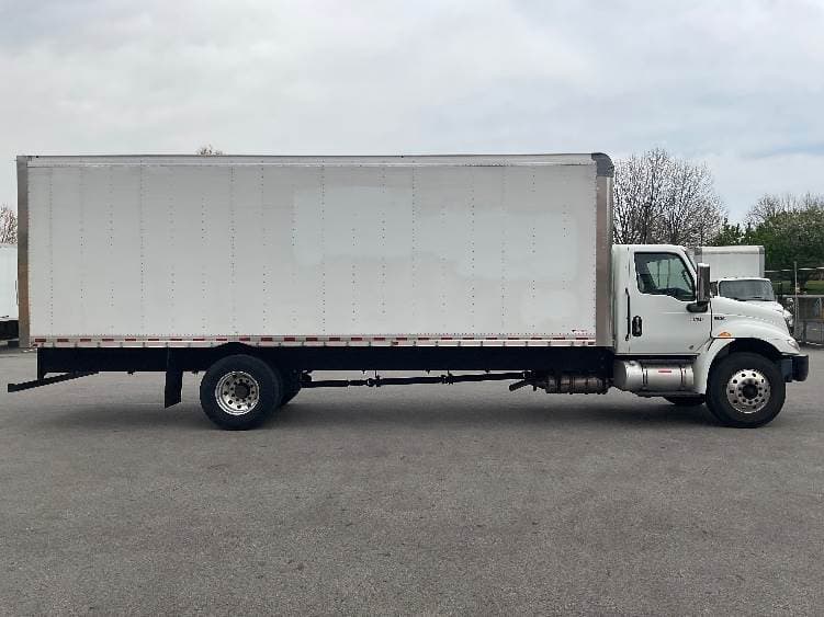 2022 International MV607 Box Truck - 220HP, 6 Speed Automatic, Roll up Door image 14