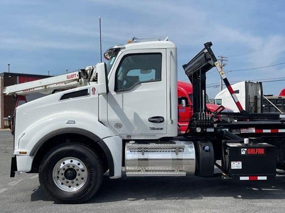 2025 Kenworth T880 image 7