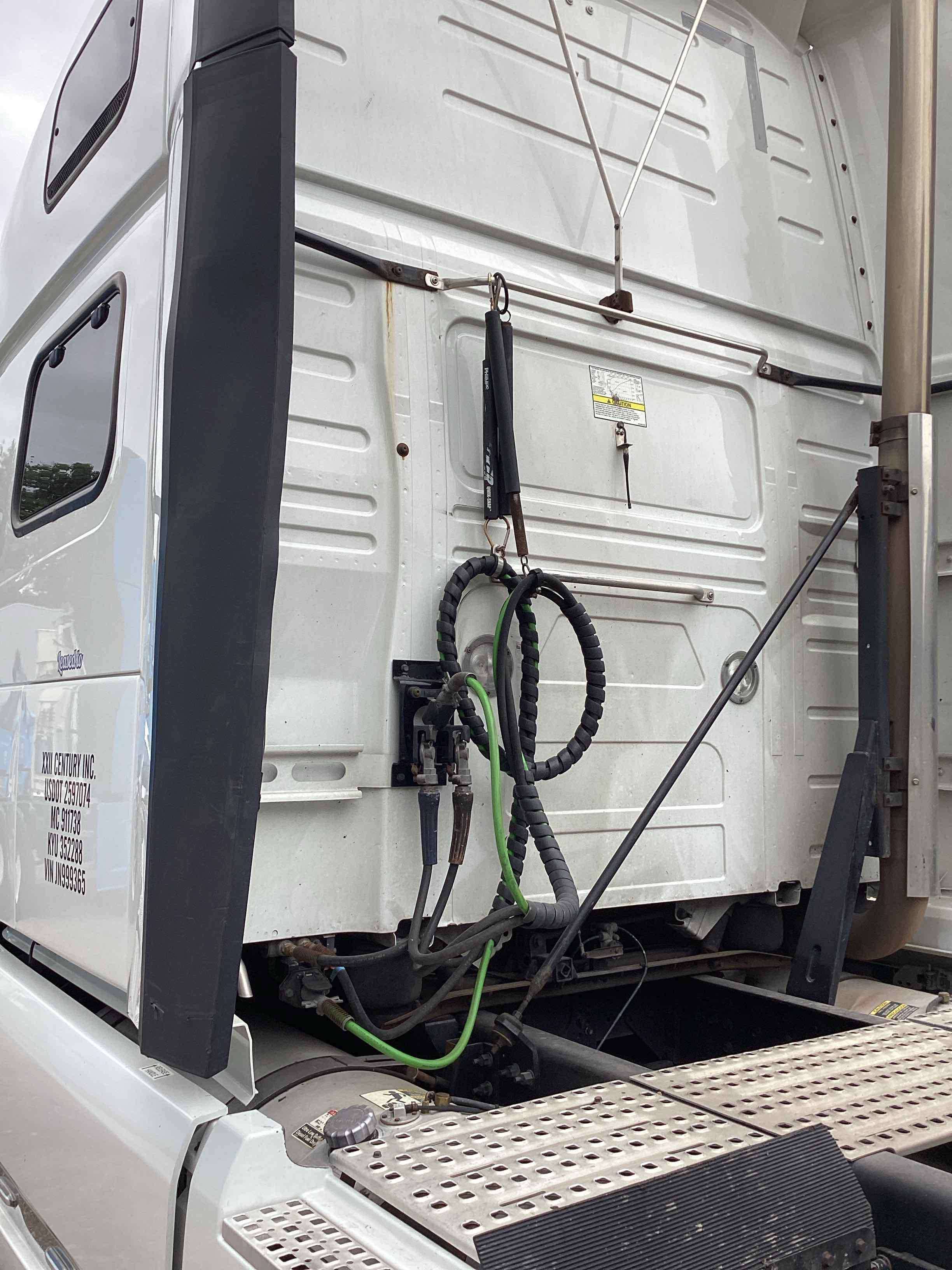 2018 Volvo VNL64T760 image 5