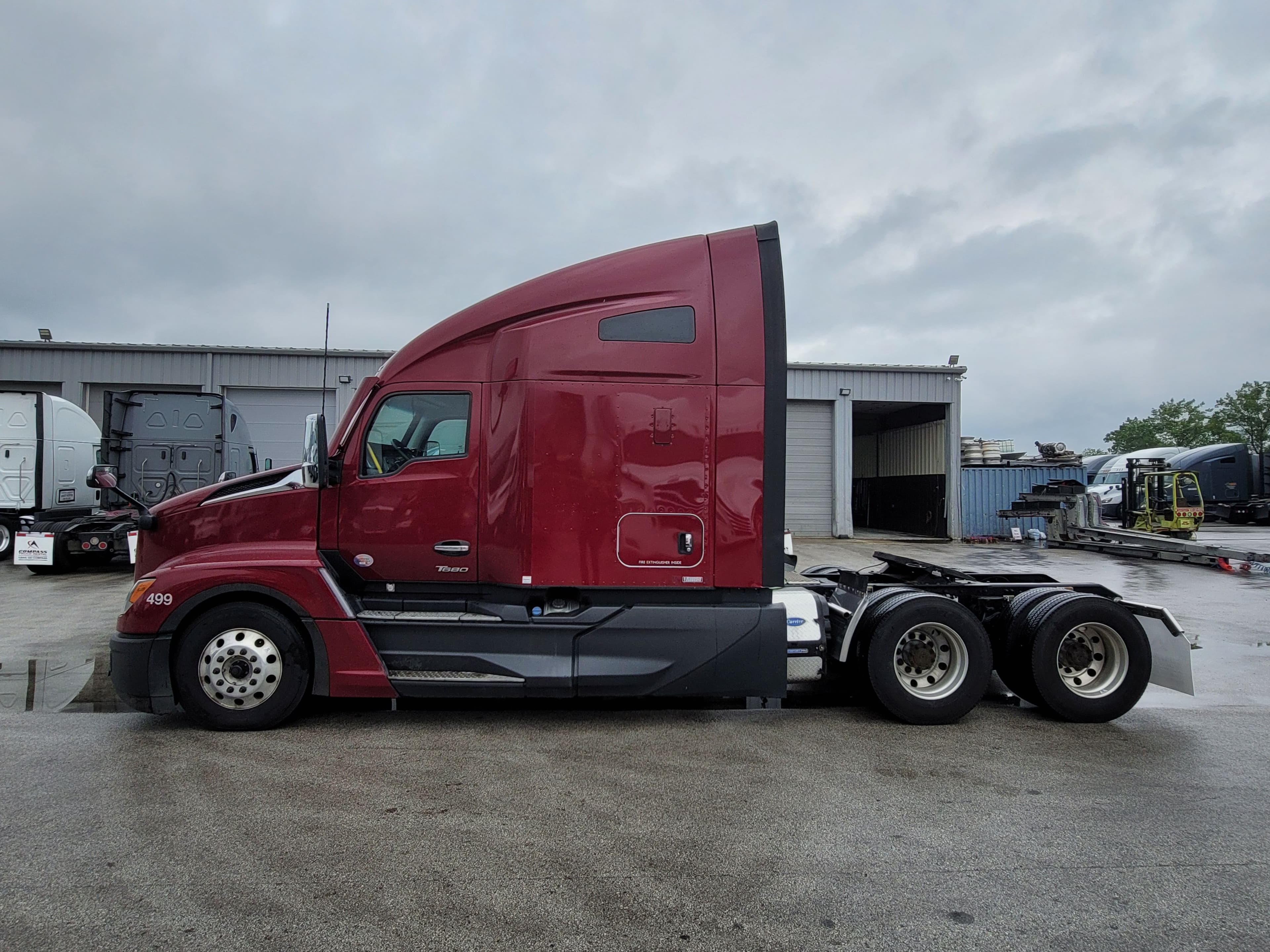 2023 Kenworth T680 image 2