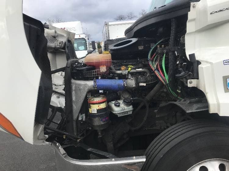 2021 Freightliner Cascadia image 4