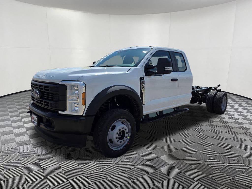 2026 Ford F-450SD XL DRW image 3