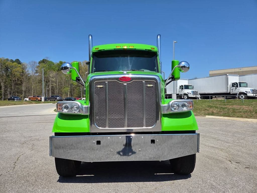 Used 2021 PETERBILT 567 image 18
