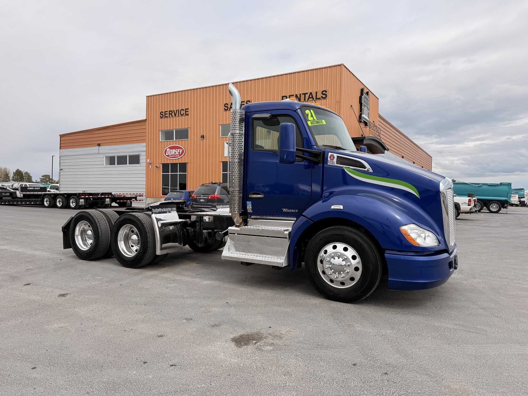 2021 Kenworth T680 image 1