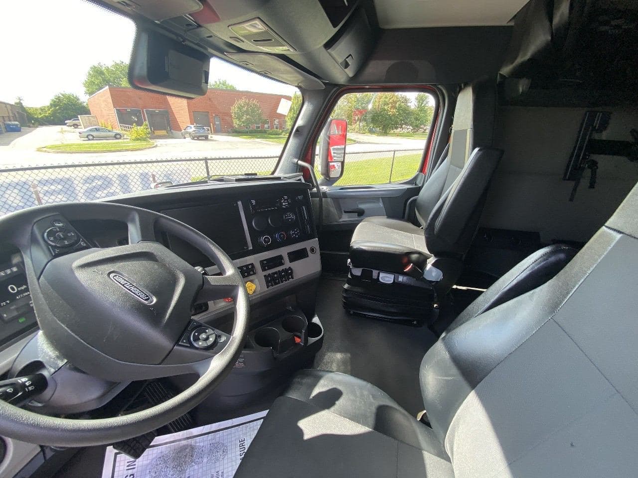 2020 Freightliner Cascadia image 10