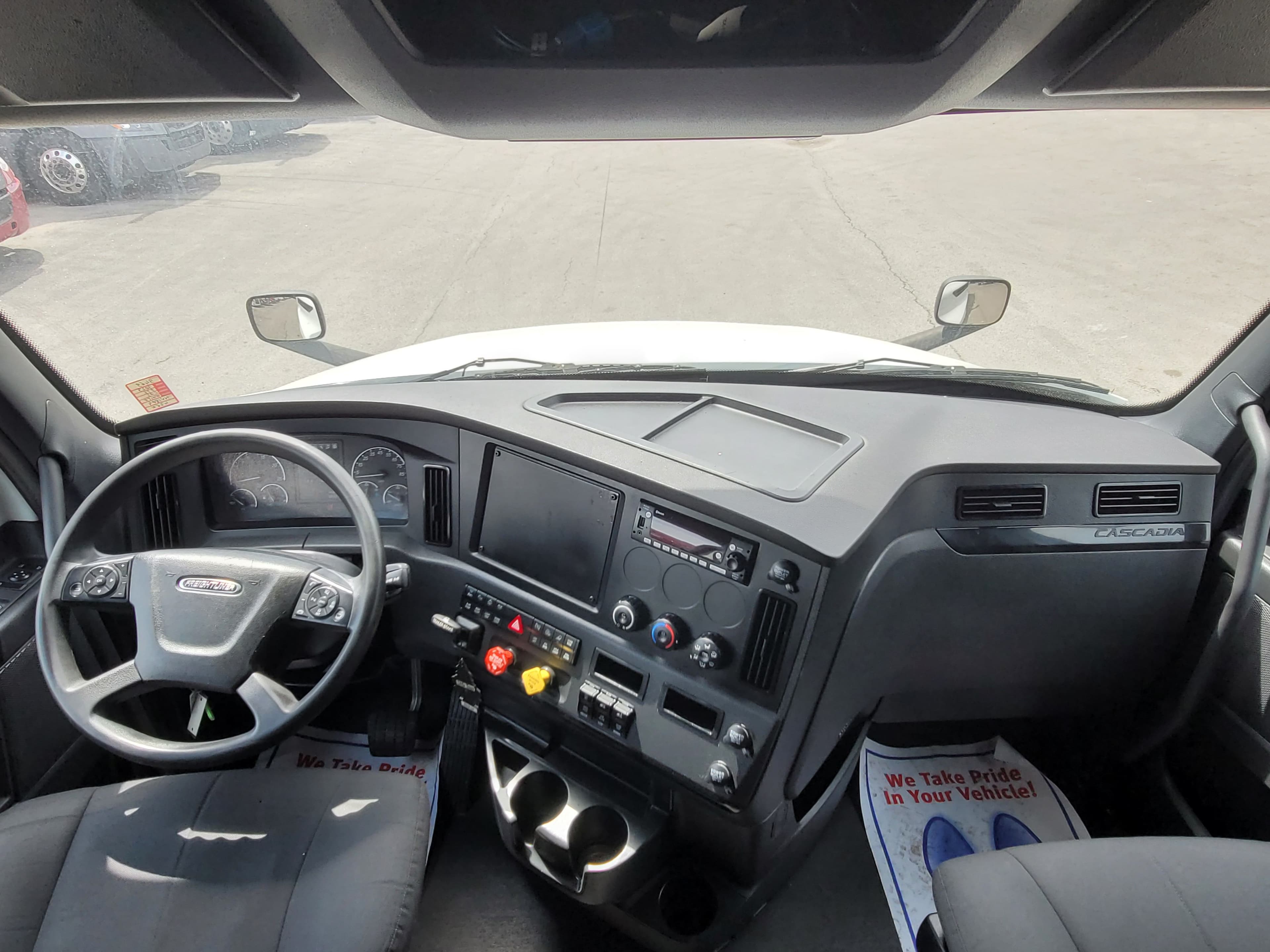 2023 Freightliner Cascadia 126 image 10