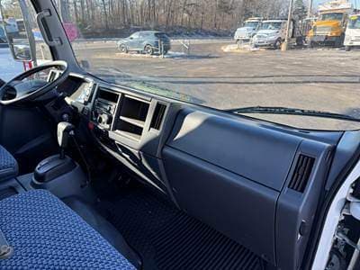 2023 Chevrolet 4500 image 13