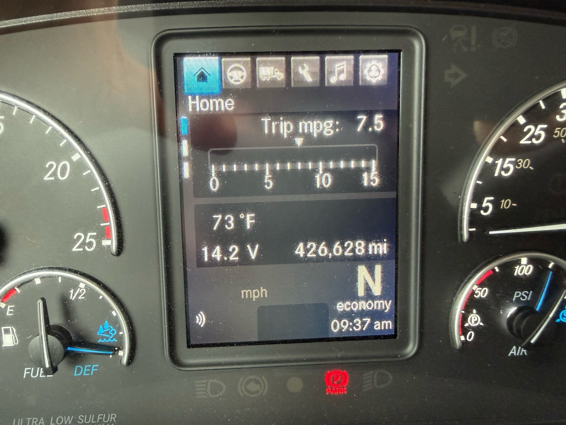2022 Freightliner - 426k - 11,500 Hours - 455HP image 11