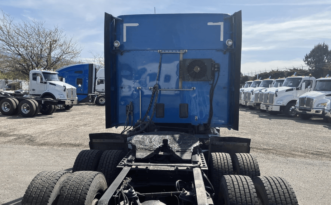 2020 Kenworth T880 image 2