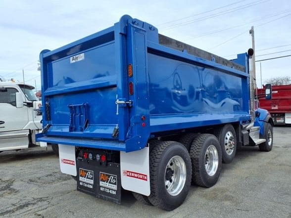 2025 Kenworth T880 image 5