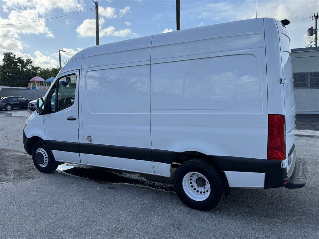 2019 Freightliner Sprinter 3500 image 8