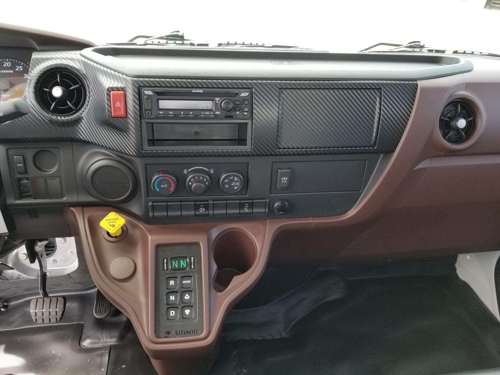 2024 HINO L7 117365 image 13