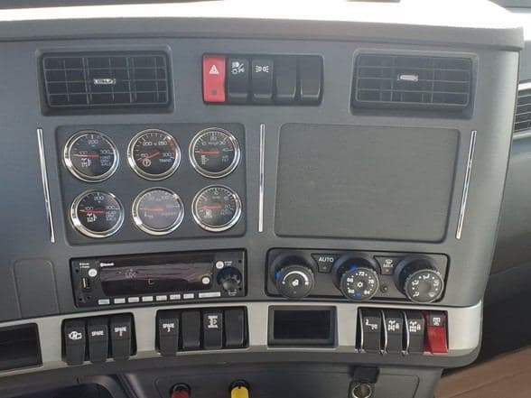 2026 Kenworth T880 image 19