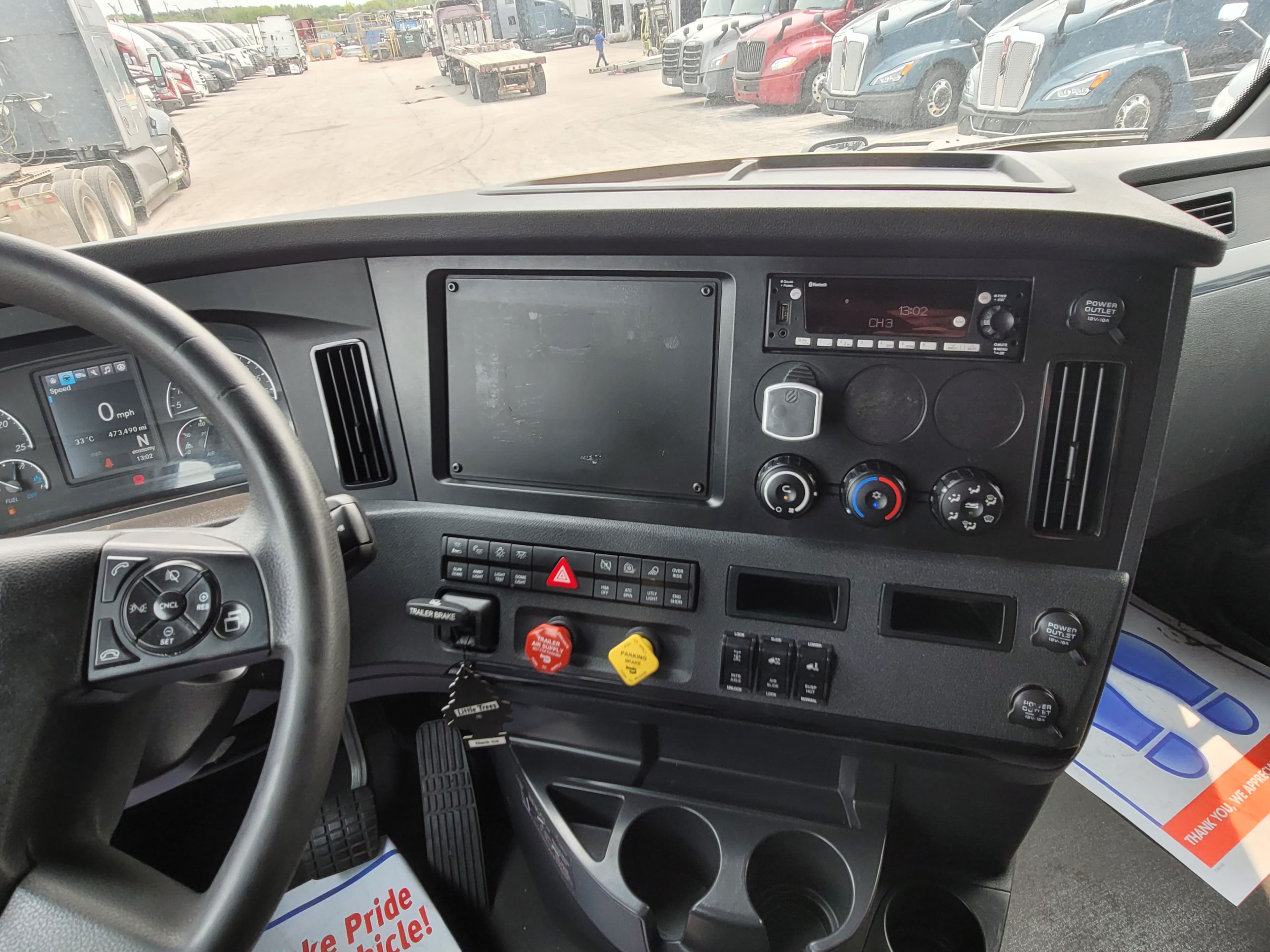 2023 Freightliner Cascadia 126 image 11