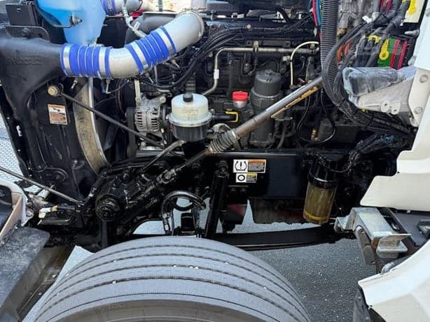 2021 Kenworth T880 image 6