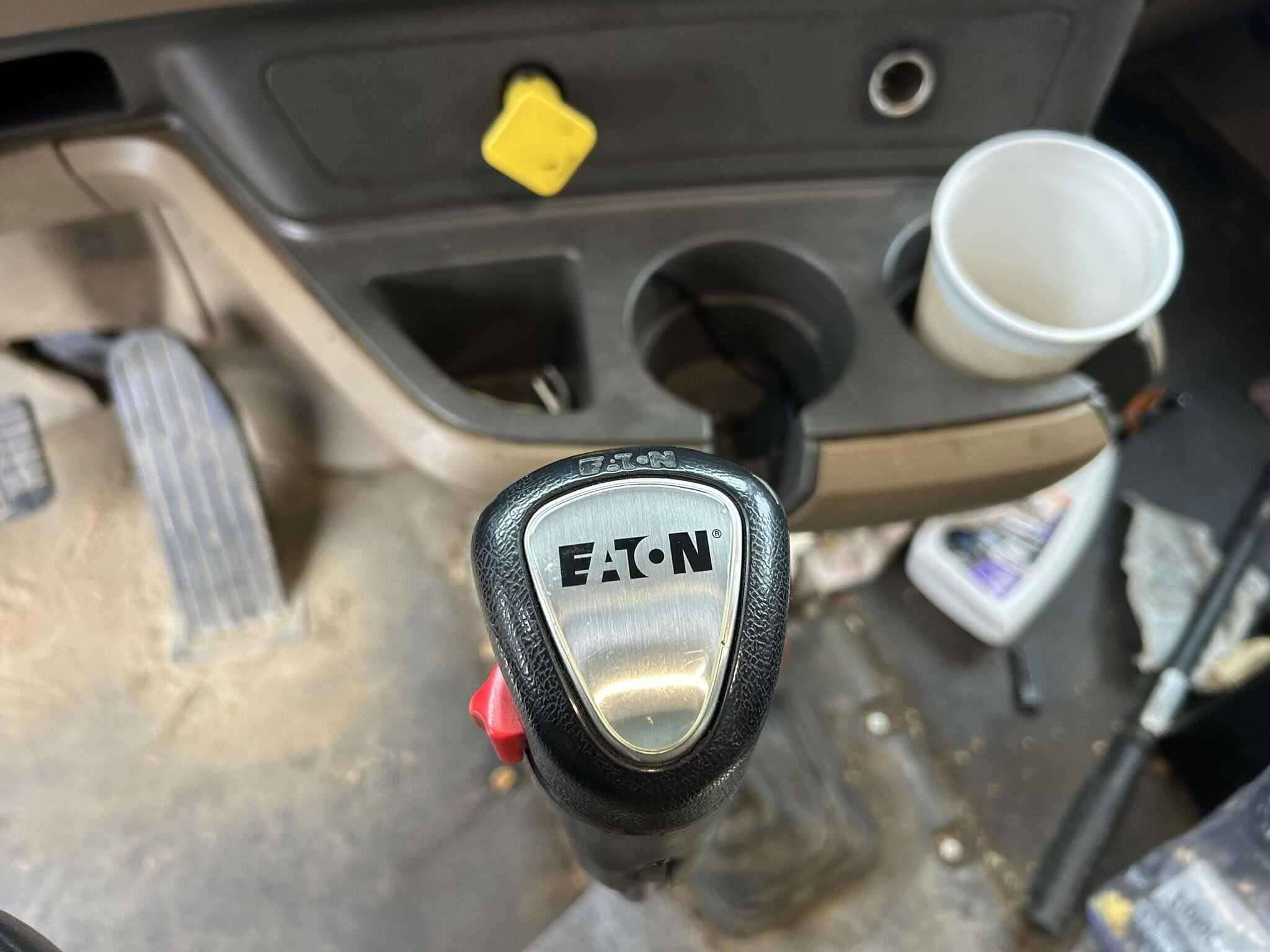 2016 Kenworth T880 image 11