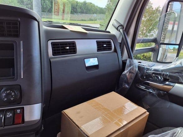 2025 Kenworth T880 image 20