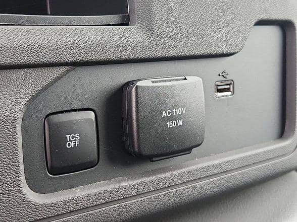 2025 Ford E350 SD image 11