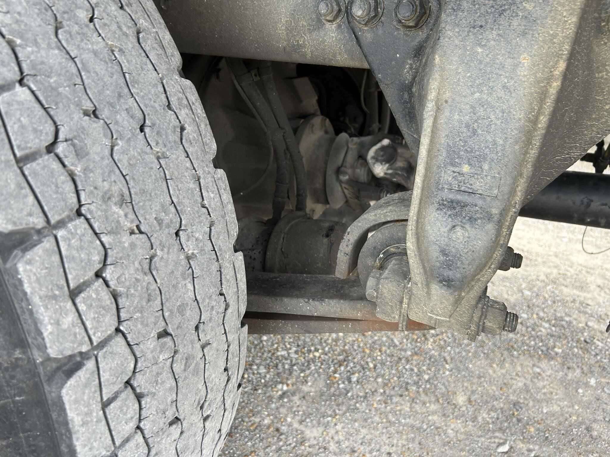 2018 Freightliner M2 image 7