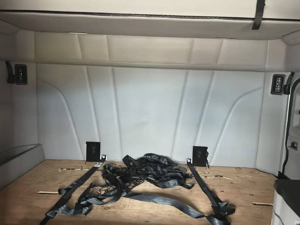 2022 Peterbilt 579 image 6