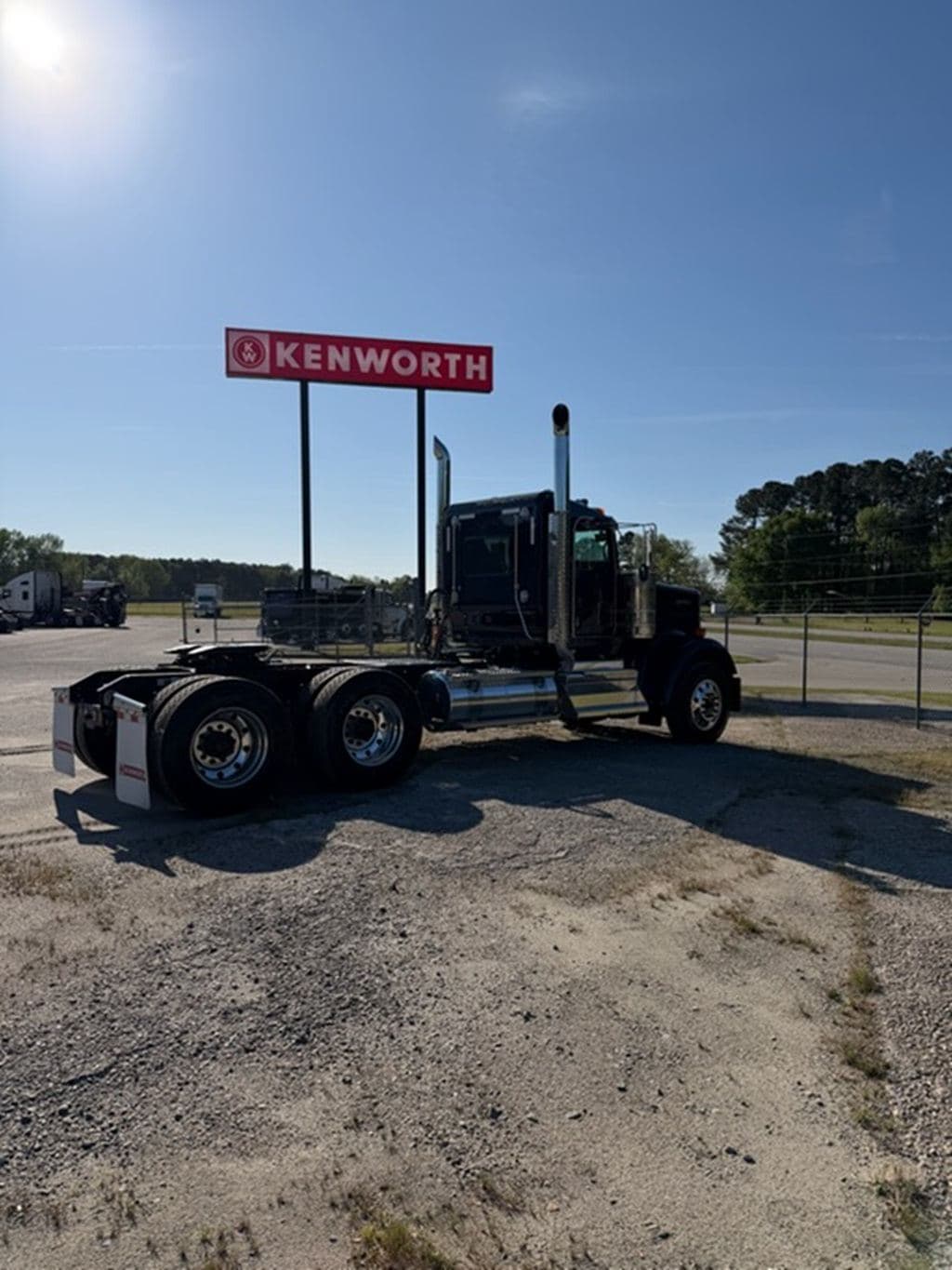 New 2027 KENWORTH W900L image 2